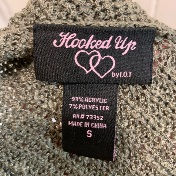 Green Top - Picture 2 of 3